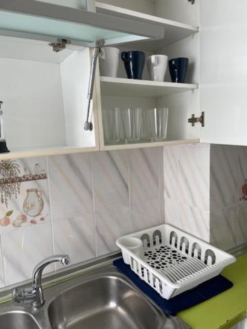 Homestay Matrimonio Tranquila En Vivienda Compartida *