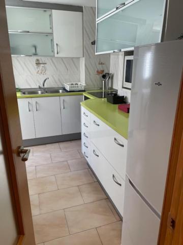 Matrimonio Tranquila En Vivienda Compartida *