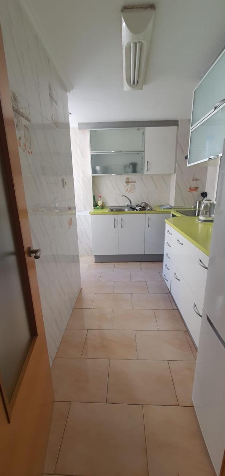 Matrimonio Tranquila En Vivienda Compartida * Valencia
